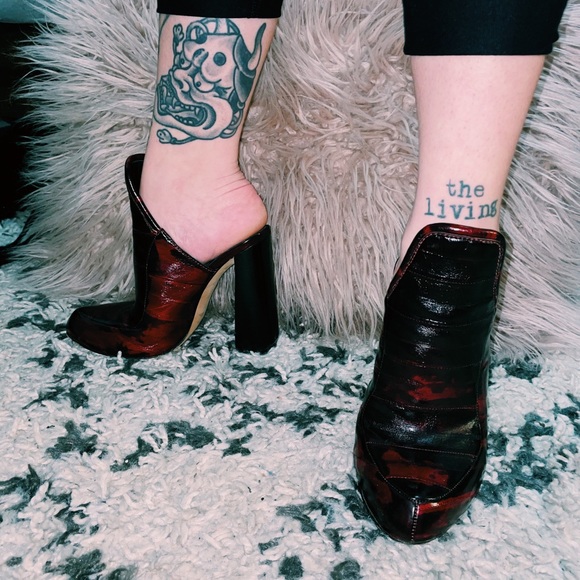 Alexander Wang Leather Printed Mules - Picture 2 of 4